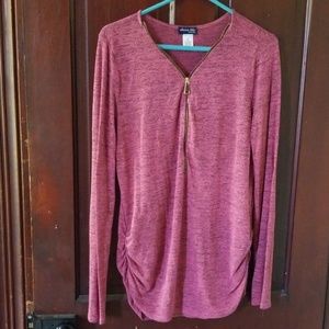 Olivia Blu Maternity Shirt. Size XL